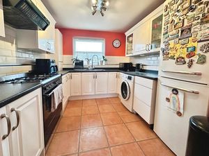 Holt Drive- click for photo gallery